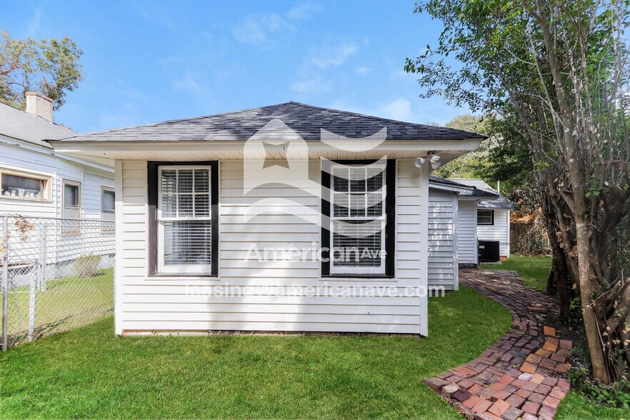 Building Photo - 1916 Beech Ave