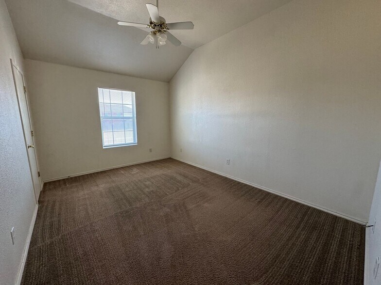 Building Photo - 4405 Abigail Dr