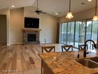 Building Photo - 4850 W Three Forks Rd