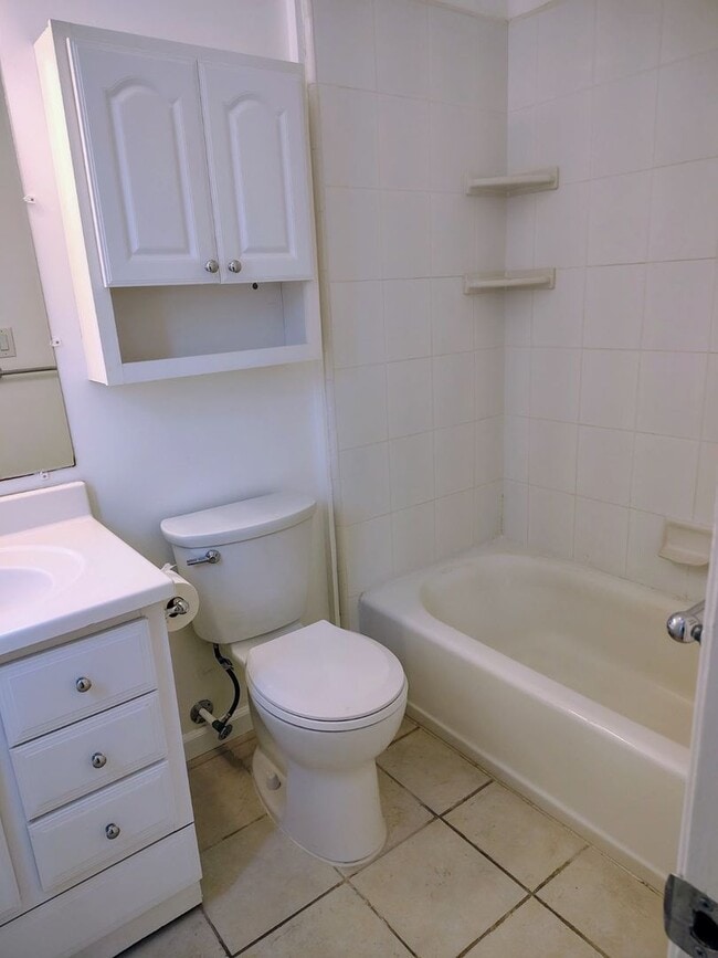 Building Photo - 1492 Dolphin Dr