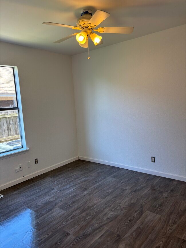 Building Photo - 36th street property