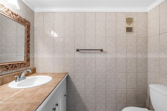 Building Photo - 14840 Naranja Lakes Blvd