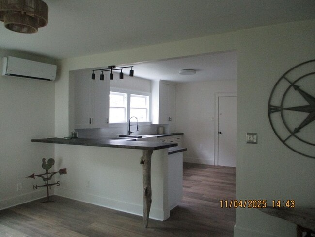 Building Photo - 2640 Queets Ave