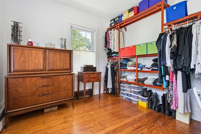 Building Photo - 24 Warren Ave