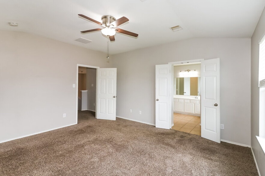 Building Photo - 20318 Clydesdale Ridge Dr