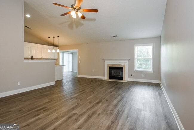 Building Photo - 3223 Deer Valley Dr NW