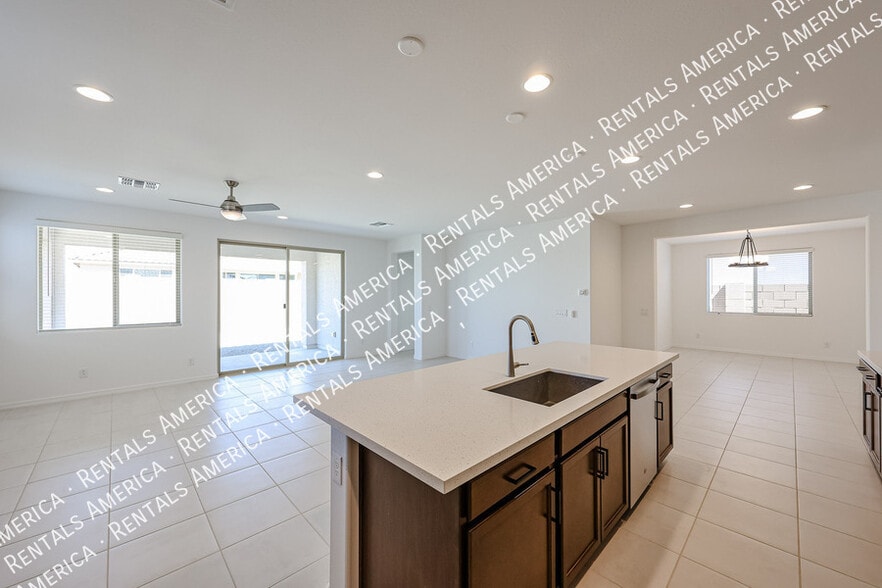 Building Photo - 14750 W Gray Fox Trl