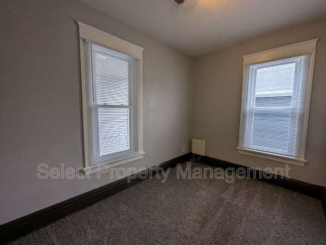 Building Photo - 345 W Williams St