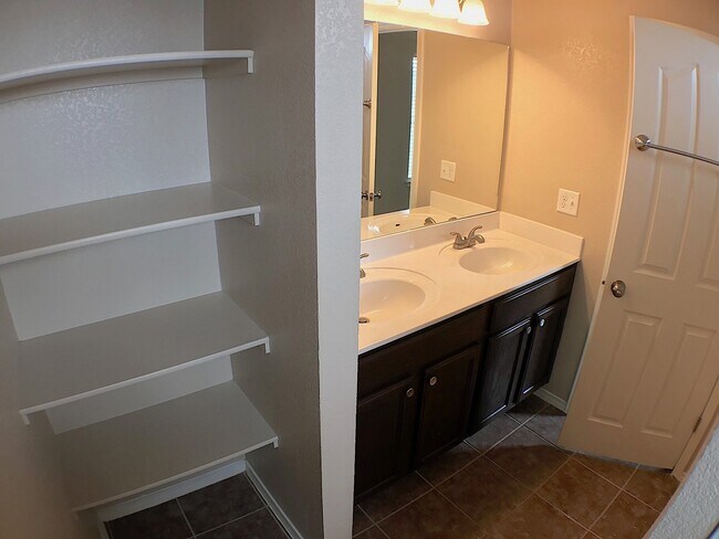 Building Photo - Northeast El Paso 4 Bed Refrig A/C