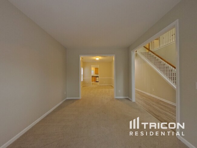 Building Photo - 3830 Pauline Ln