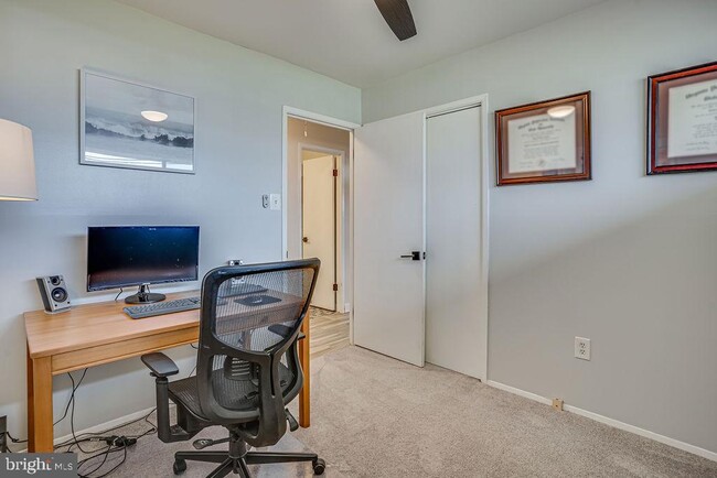 Building Photo - 4801 Apple Tree Dr