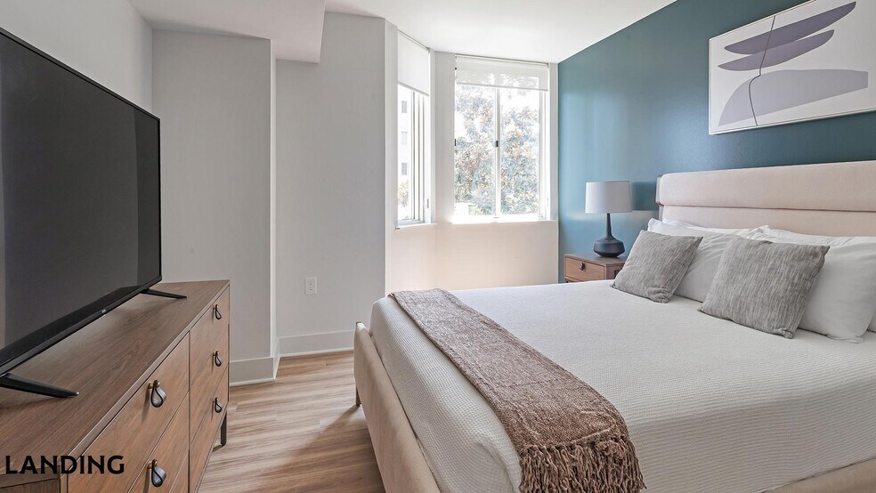 Building Photo - 1221 S Eads St