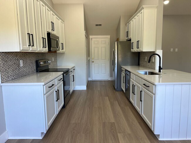 Building Photo - Remodeled Home with Excellent Location and Privacy - The Traditions (Move-In Special: Free Month ...