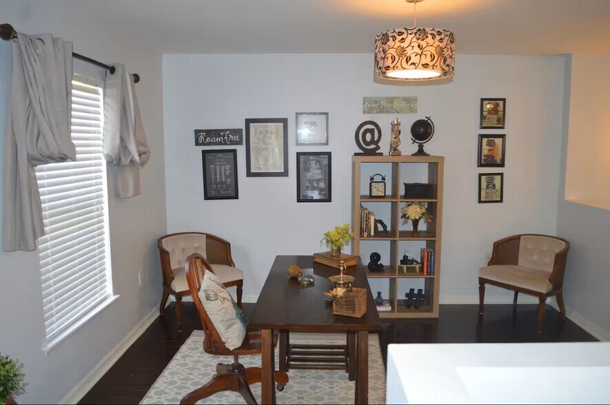 Office - 12 Fircrest Ln