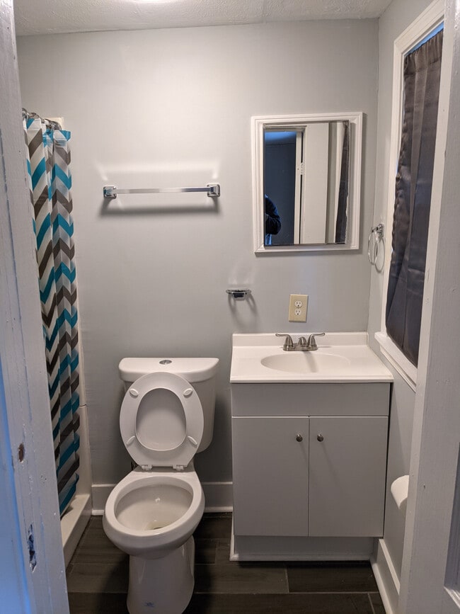 Building Photo - South 16th and a Half