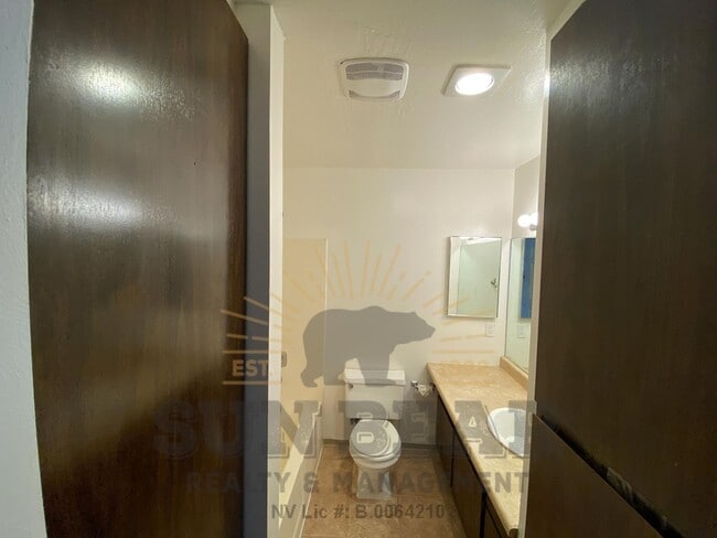Building Photo - Cute 1 bedroom in Central Incline!
