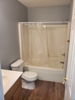 Building Photo - 1907 E Balsam Ct