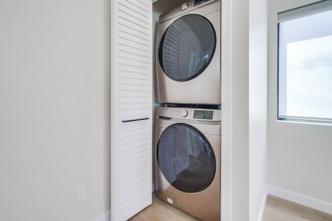 Building Photo - 4152 Massachusetts Ave