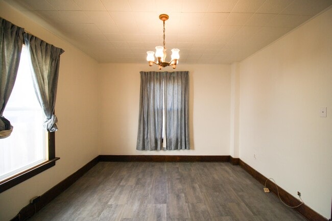 Building Photo - 316 Pine St