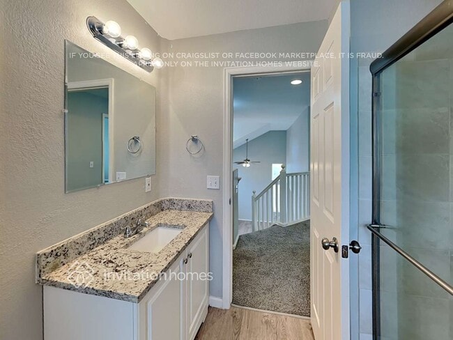 Building Photo - 4580 Bobolink Dr