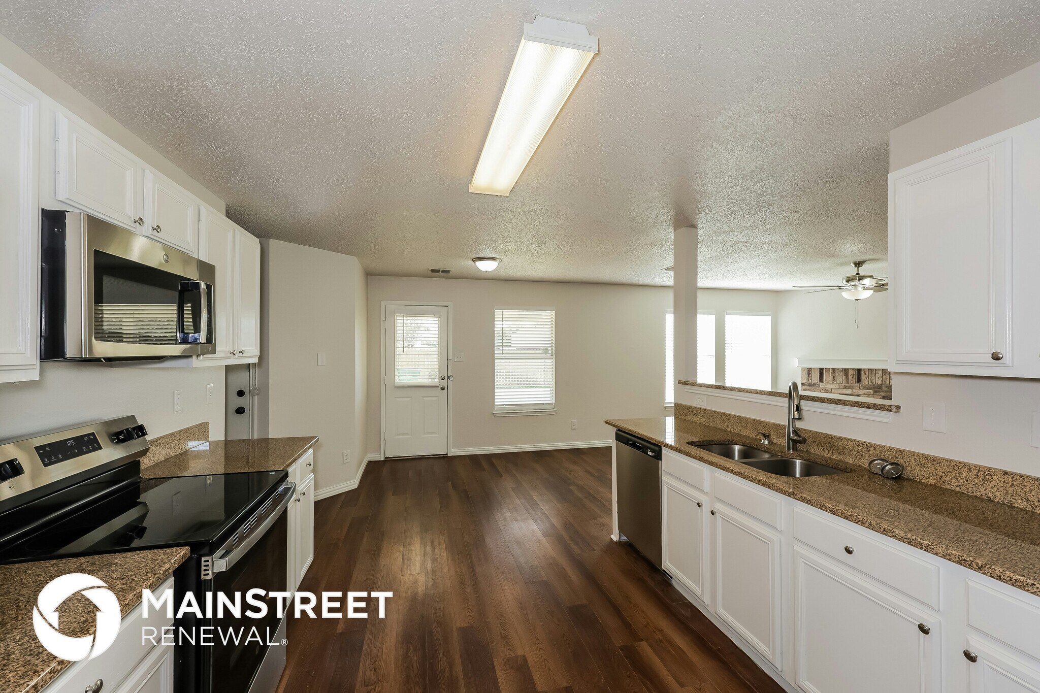 Building Photo - 664 Lowe Dr