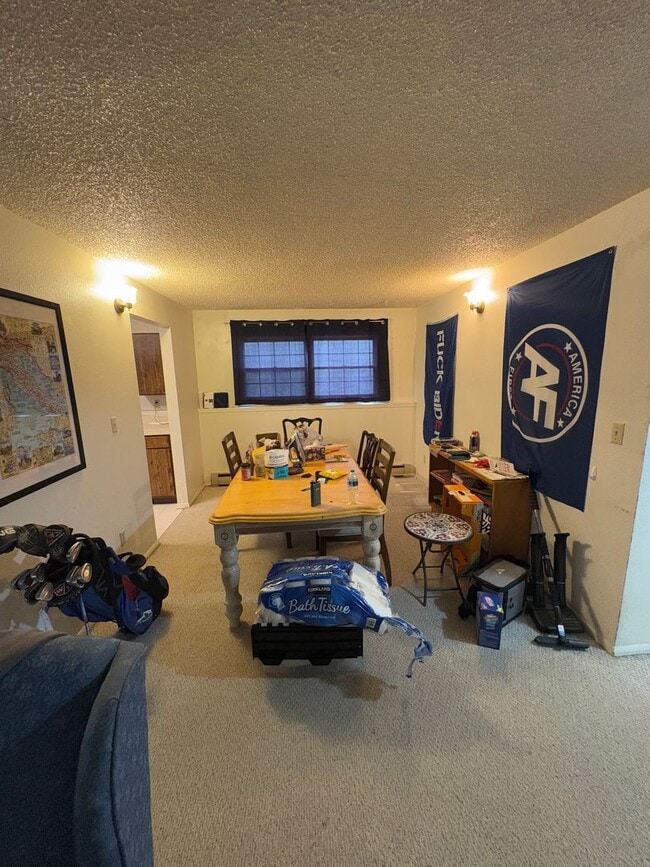 Building Photo - 2 Bed 2 bath off Durston Rd
