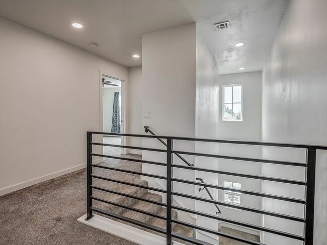 Building Photo - 1413 Zachary Ln