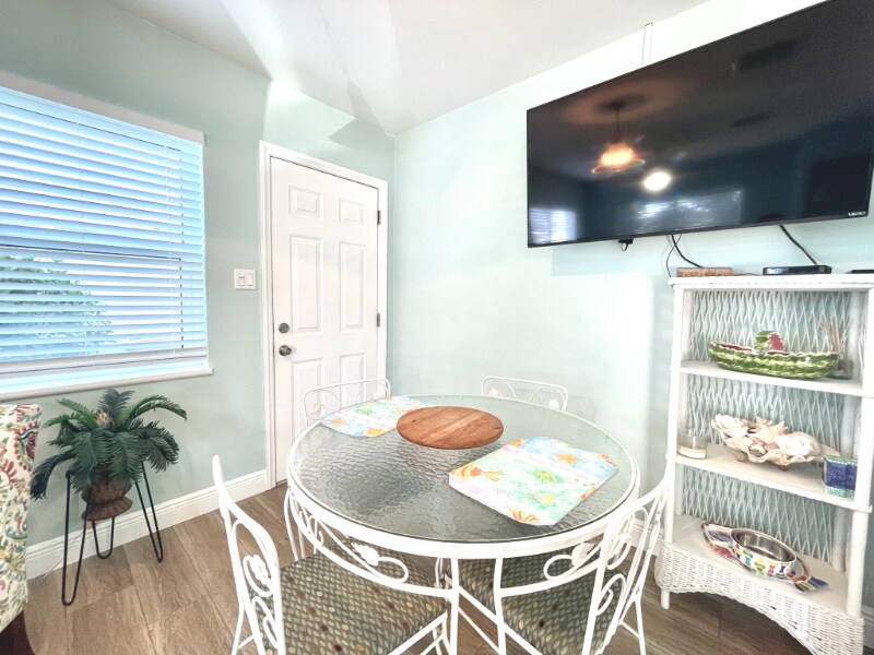 Building Photo - 14902 N Bayshore Dr