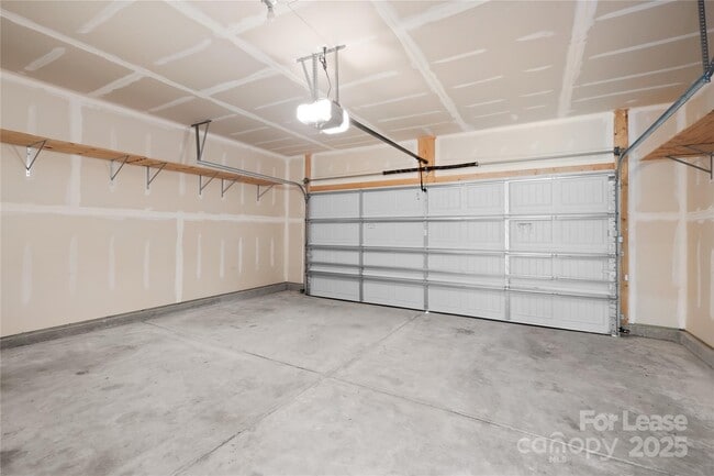 Building Photo - 9615 Weikert Rd