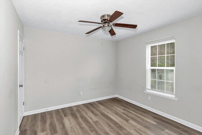 Building Photo - 2114 Vandivere Rd