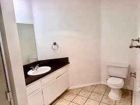 Building Photo - Clark Drive Apartments