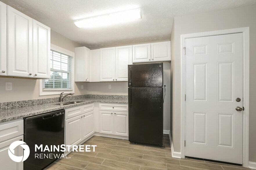 Building Photo - 3037 Kathy Ln NW