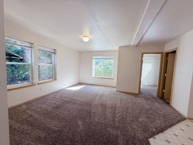 Building Photo - 1842/1844 Valencia St