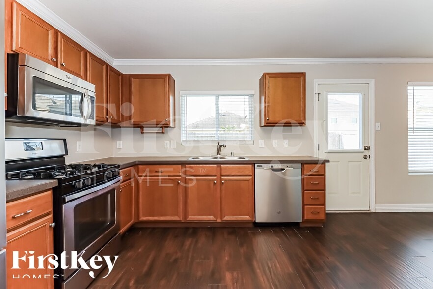 Building Photo - 3147 Upland Spring Trace