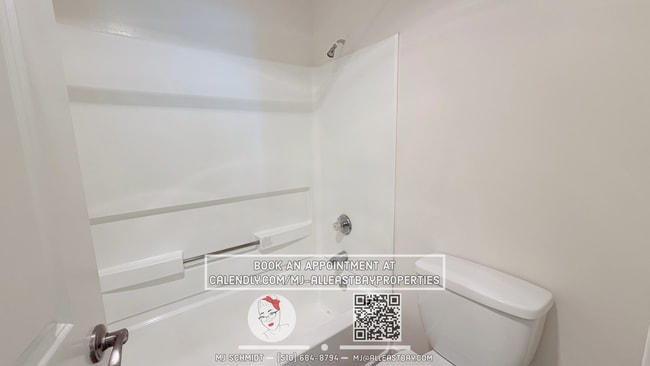 Building Photo - Remodled 1 bedroom 1 bath condo includes washer & dryer, water/garbage/parking!