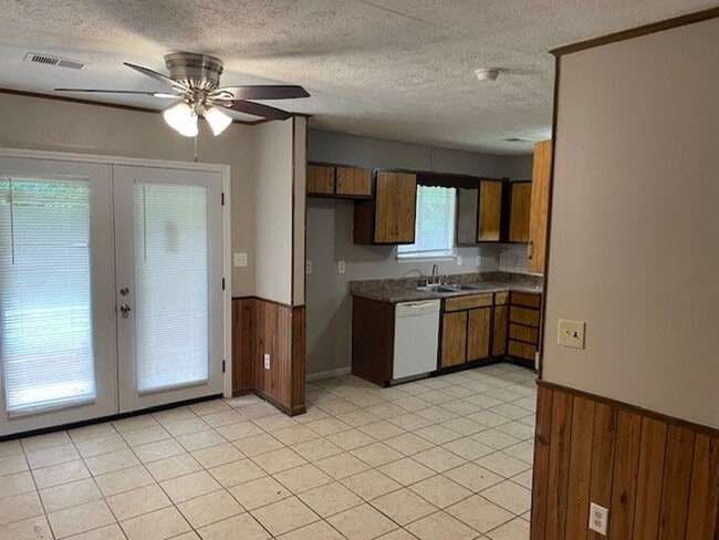 Building Photo - 8228 Englewood Trail