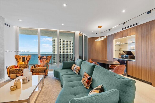 Building Photo - 16711 Collins Ave