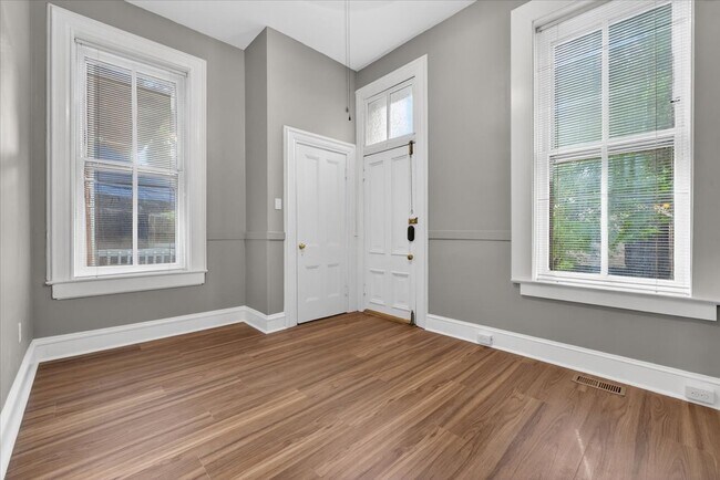 Building Photo - 2416 S 13th St