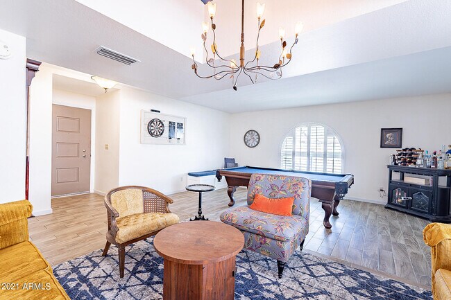 Building Photo - 4353 E Pearce Rd