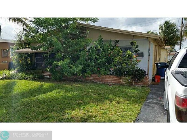Primary Photo - 2625 NW 68th Ave