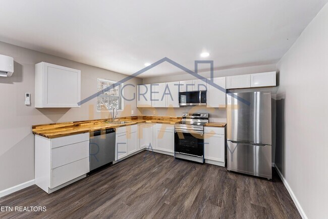 Building Photo - 2506 Legion Dr