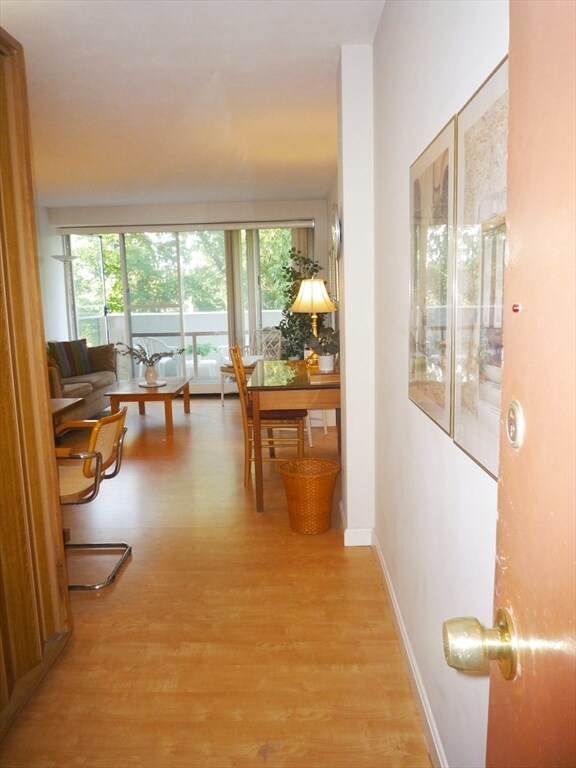 Building Photo - 29 Concord Ave