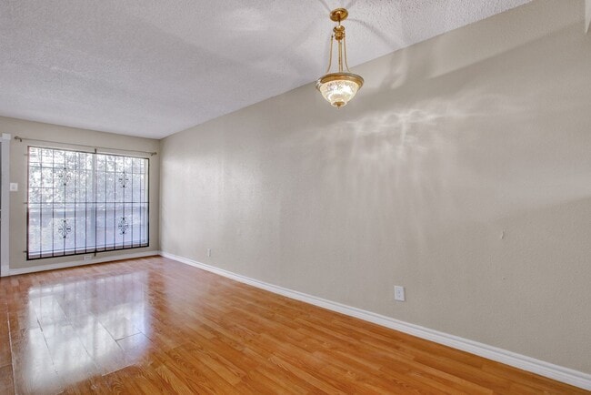 Building Photo - 3243 Nacogdoches Rd