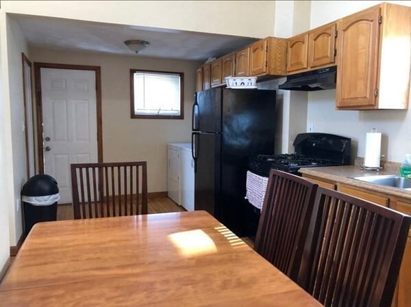 Building Photo - 138 Ferry St