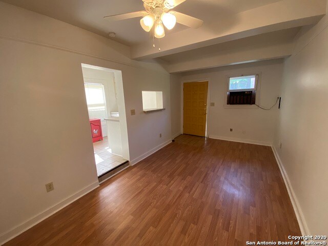 Building Photo - 247 E Lullwood Ave
