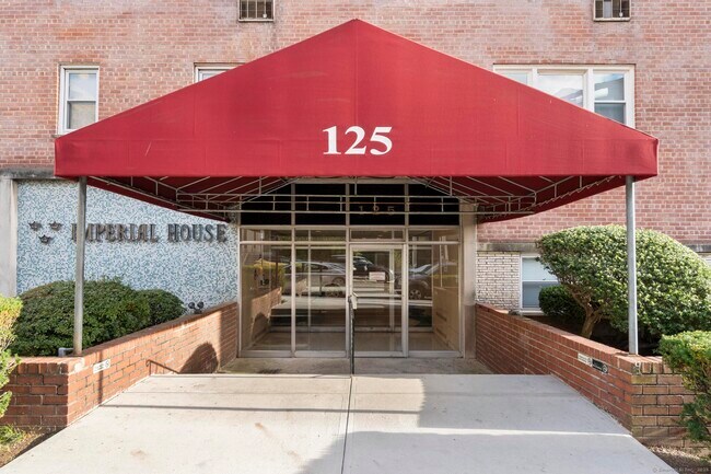 Building Photo - 125 Prospect St