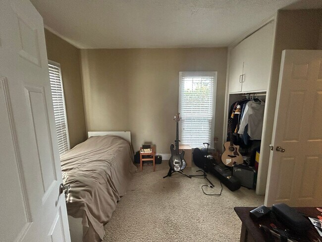 Building Photo - 900 Front St