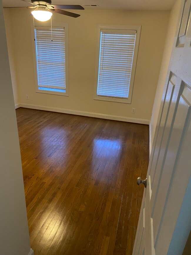 Building Photo - 100 Beacon Hill Pl