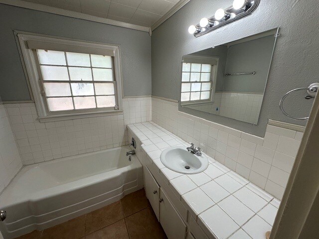 Building Photo - 2618 27th St