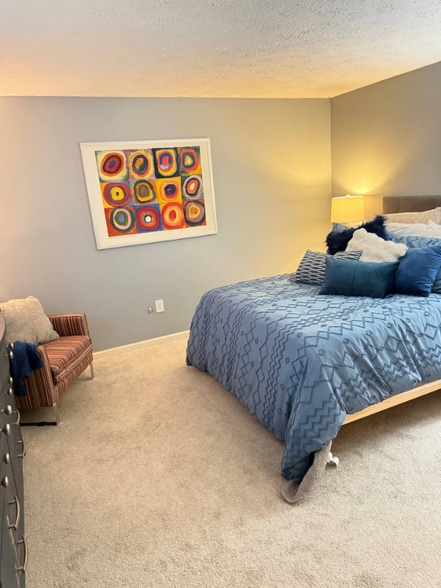 Building Photo - 8056 Pebble Creek Ct